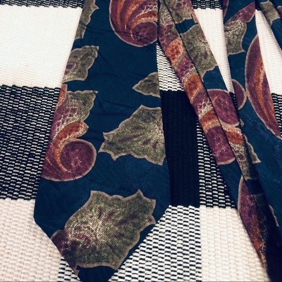 VINTAGE Oscar de la Renta Tie - Picture 3 of 9